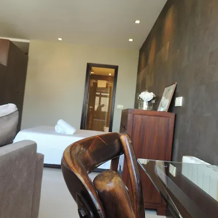 Apartment Casa Elena-zona Catedral-parking Gratis By Delabra *